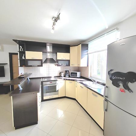 Apartments Mia Башка Екстер'єр фото