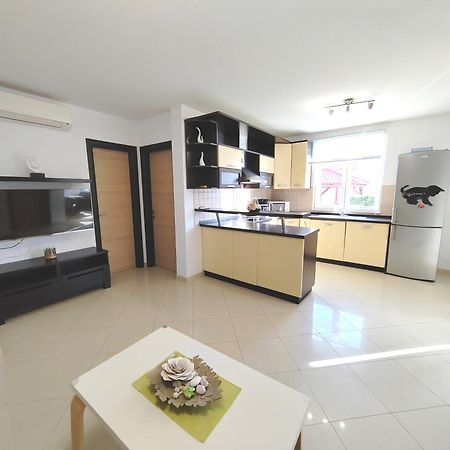 Apartments Mia Башка Екстер'єр фото