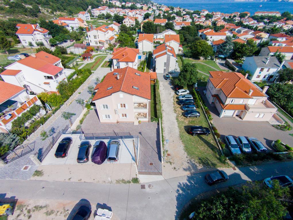 Apartments Mia Башка Екстер'єр фото