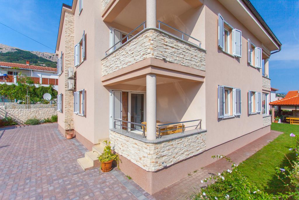 Apartments Mia Башка Екстер'єр фото
