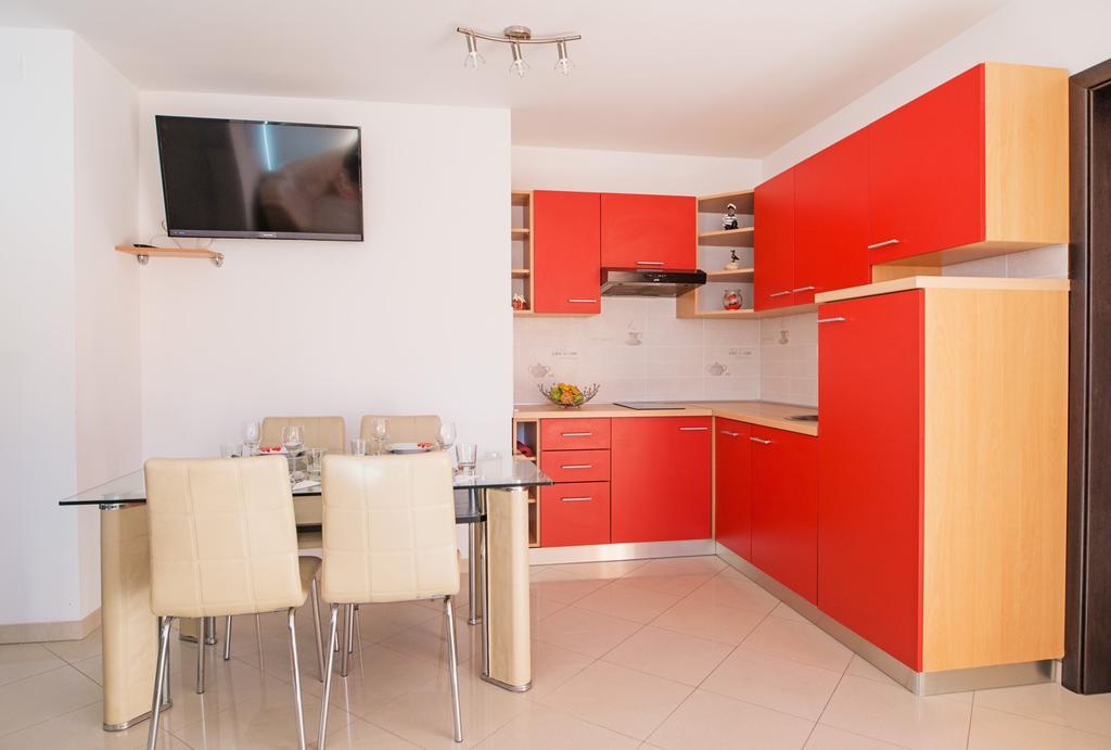 Apartments Mia Башка Екстер'єр фото