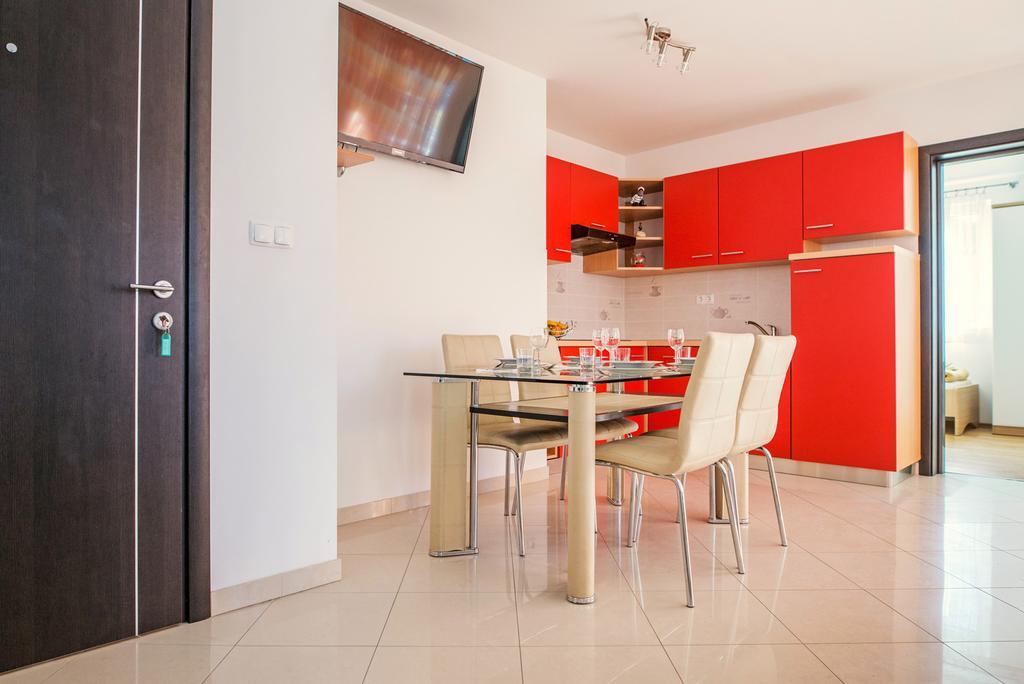 Apartments Mia Башка Екстер'єр фото