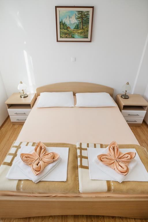 Apartments Mia Башка Екстер'єр фото