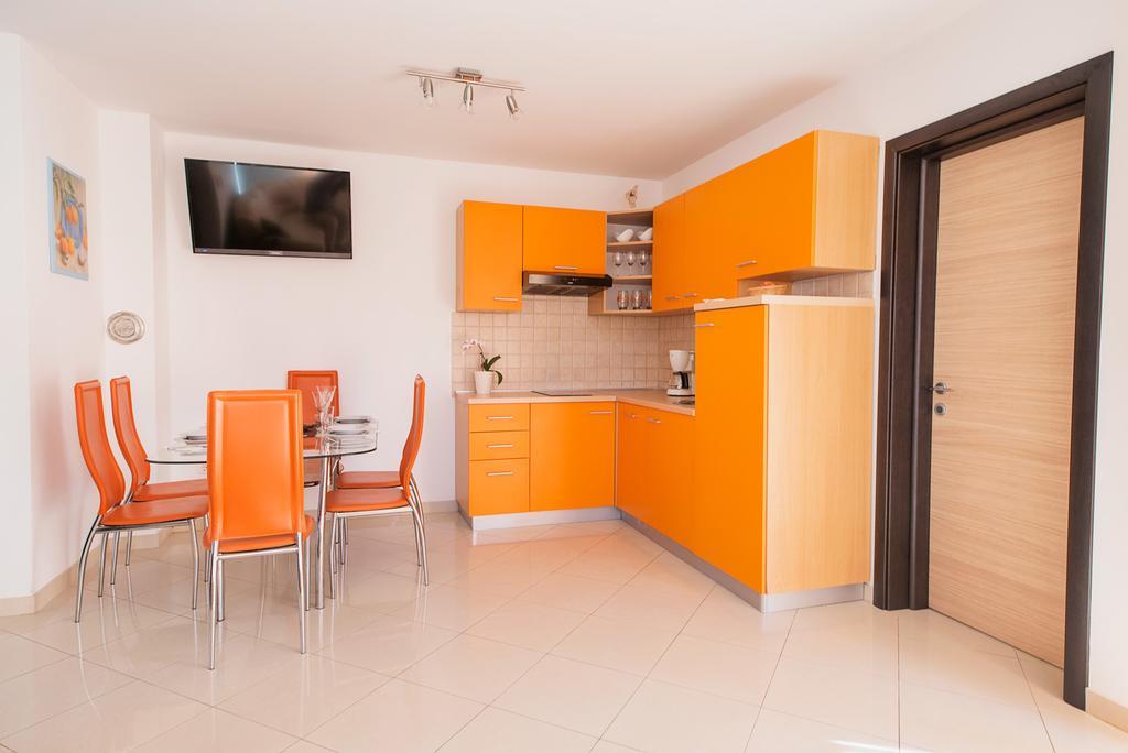 Apartments Mia Башка Екстер'єр фото