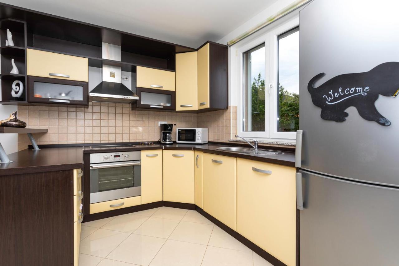 Apartments Mia Башка Екстер'єр фото